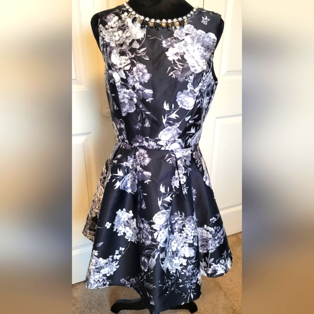 Crystal Doll Fit & Flare Mini Dress Black White Gray Floral Design Size 7